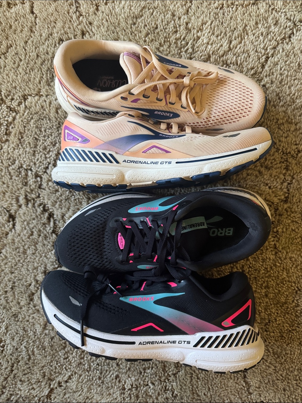 Brooks Adrenaline GTS 23 - Cream/Pink & Black/Pink